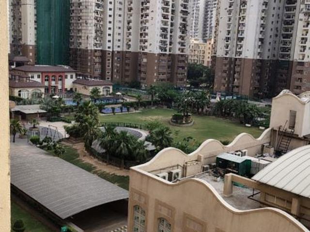 Resale | 2.5 BHK + Study Room 1080 Sq.Ft. Apartment in Nimbus The Hyde park