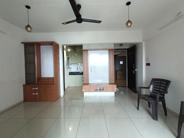 Resale | 2.5 BHK + Study Room 1100 Sq.Ft. Apartment in BK Jhala Simpli City Phase II