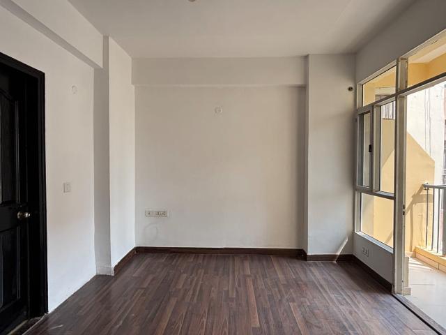 Resale | 2.5 BHK + Study Room 1135 Sq.Ft. Apartment in Prateek Laurel Phase II