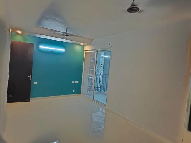 Resale | 2.5 BHK + Study Room 1155 Sq.Ft. Apartment in Prateek Grand City