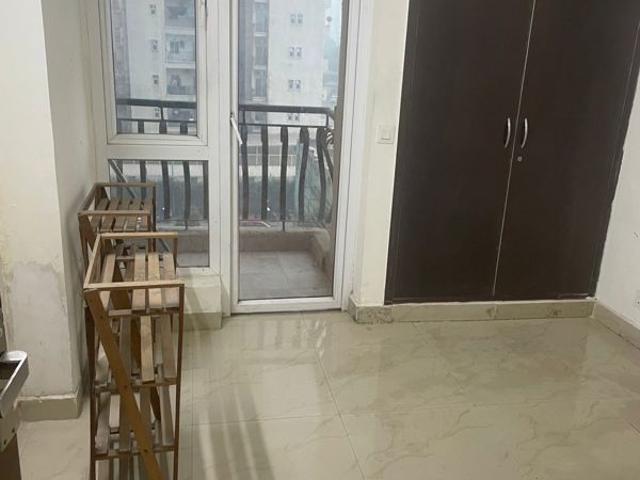 Resale | 2.5 BHK + Study Room 1180 Sq.Ft. Apartment in Amrapali Princely Estate