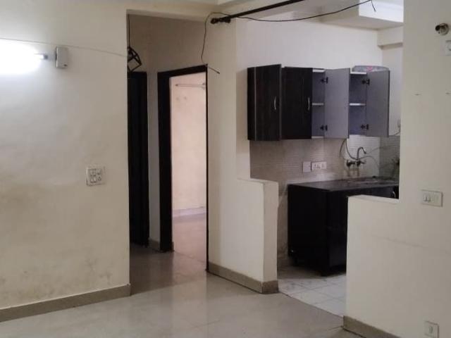 Resale | 2.5 BHK + Study Room 1180 Sq.Ft. Apartment in Amrapali Silicon City