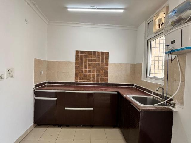 Resale | 2.5 BHK + Study Room 1180 Sq.Ft. Apartment in Amrapali Silicon City