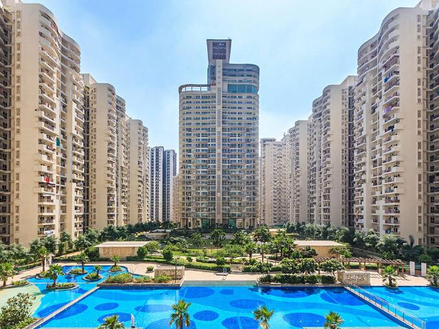 Resale | 2.5 BHK + Study Room 1250 Sq.Ft. Apartment in Mahagun Moderne