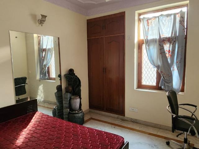 Resale | 2.5 BHK + Study Room 1365 Sq.Ft. Apartment in Paramount Symphony