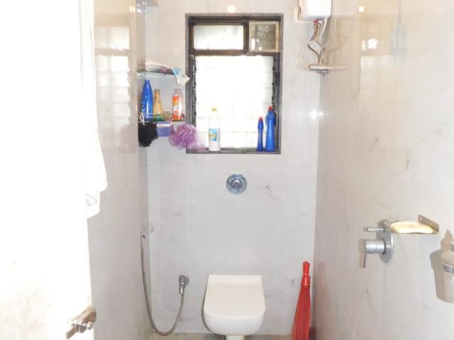 Resale | 2.5 BHK + Study Room 800 Sq.Ft. Apartment in Geeta Bhavan Andheri