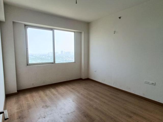 Resale | 2 BHK 1040 Sq.Ft. Apartment in Godrej Woods
