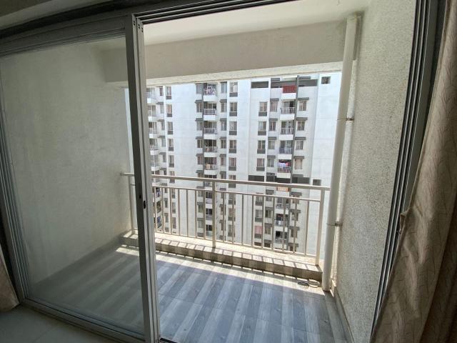 Resale | 2 BHK 1040 Sq.Ft. Apartment in Shree Vardhaman Dreams