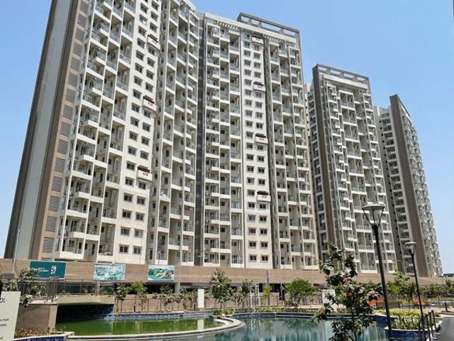 Resale | 2 BHK + 1040 Sq.Ft. Apartment in Purva Silversands