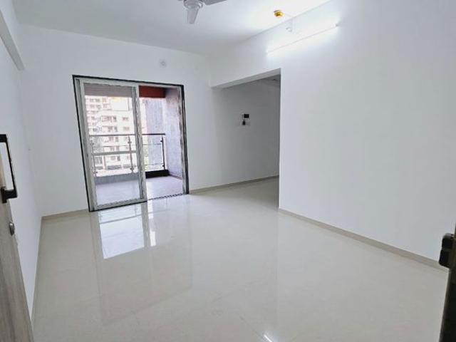 Resale | 2 BHK + 1040 Sq.Ft. Apartment in Venkatesh Graffiti Elan