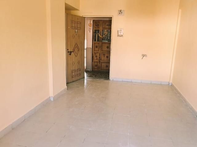 Resale | 2 BHK 1050 Sq.Ft. Apartment in Anant Regency