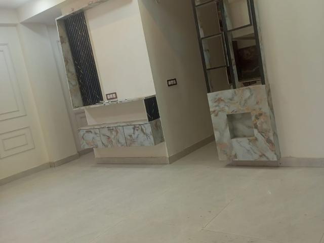 Resale | 2 BHK 1050 Sq.Ft. Apartment in DMD Hometech Awas Yojna