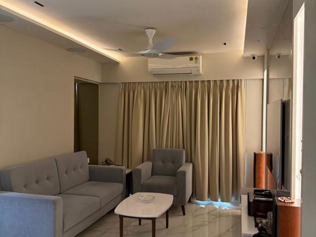 Resale | 2 BHK 1050 Sq.Ft. Apartment in Hiranandani Gardens Valencia