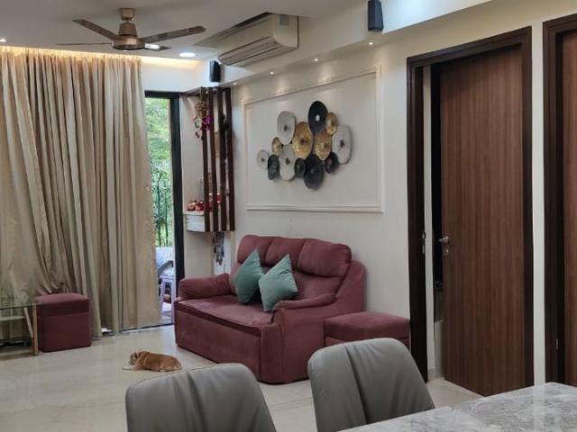 Resale | 2 BHK + 1050 Sq.Ft. Apartment in Lodha Sterling