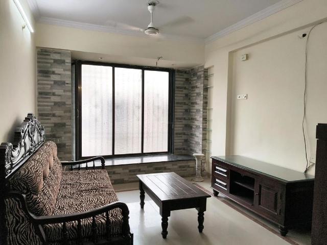 Resale | 2 BHK 1050 Sq.Ft. Apartment in Maker Tower