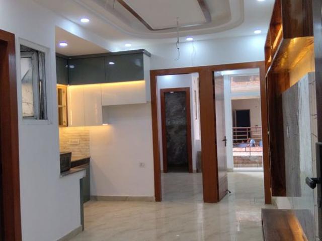 Resale | 2 BHK 1050 Sq.Ft. Apartment in Sunshine Apartments Sector 73