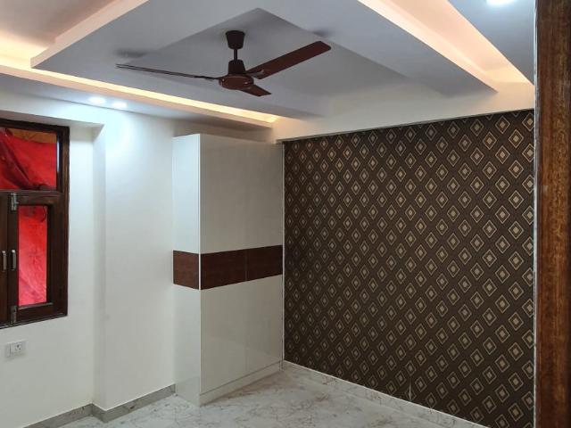 Resale | 2 BHK 1050 Sq.Ft. Apartment in Sunshine Apartments Sector 73