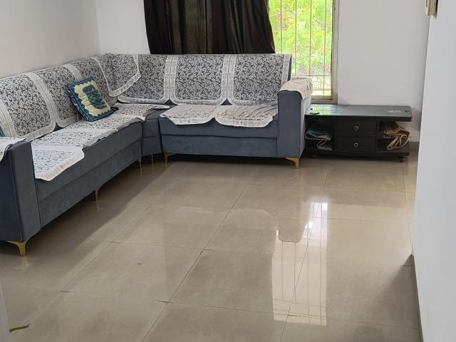Resale | 2 BHK 1050 Sq.Ft. Apartment in Paramount Altissimo