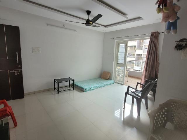 Resale | 2 BHK 1050 Sq.Ft. Apartment in Pimple Saudagar