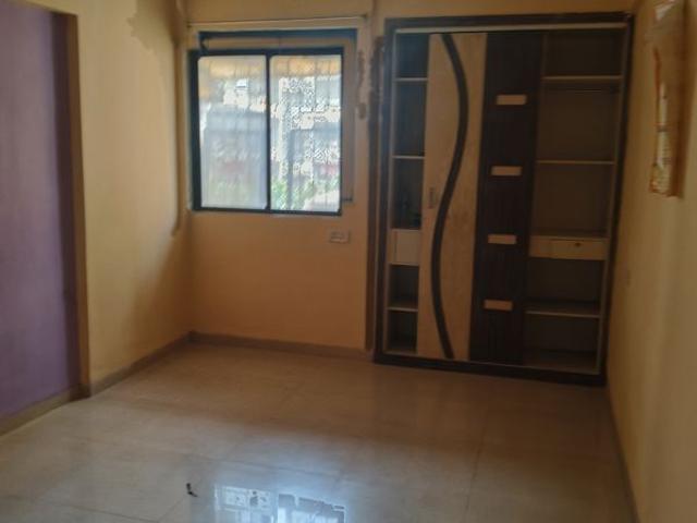 Resale | 2 BHK 1050 Sq.Ft. Apartment in Wadhwa Meadows