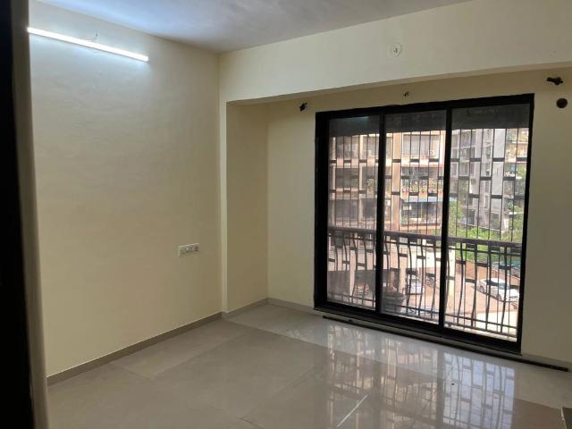 Resale | 2 BHK 1050 Sq.Ft. Apartment in Tharwani Rosewood Heights