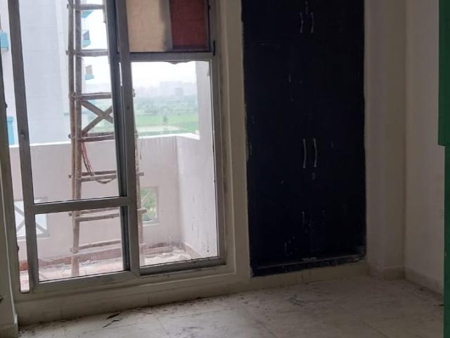 Resale | 2 BHK 1050 Sq.Ft. Apartment in Value Meadows Vista