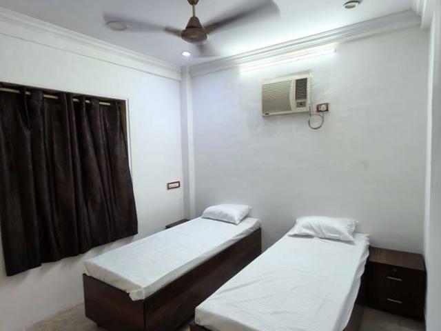 Resale | 2 BHK 1050 Sq.Ft. Apartment in Veesita Luxuria
