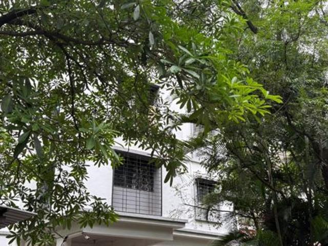 Resale | 2 BHK 1050 Sq.Ft. Apartment in Vishal Complex