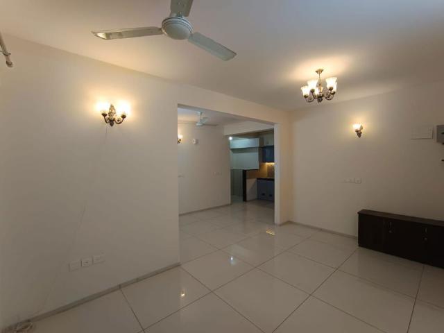 Resale | 2 BHK 1057 Sq.Ft. Apartment in Arvind Skylands