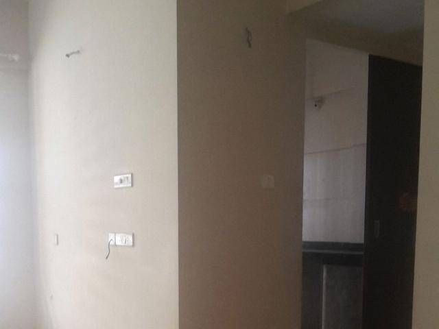 Resale | 2 BHK 1057 Sq.Ft. Apartment in Lodha Aqua