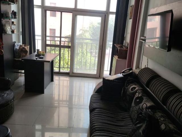 Resale | 2 BHK + 1076 Sq.Ft. Apartment in Mahagun Mosaic