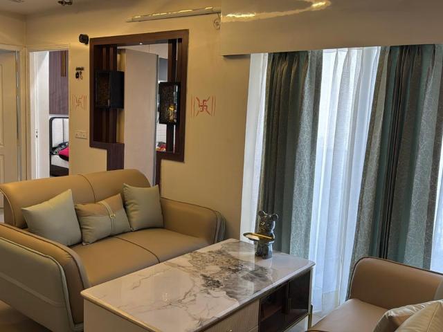 Resale | 2 BHK 1085 Sq.Ft. Apartment in Nimbus The Golden Palm