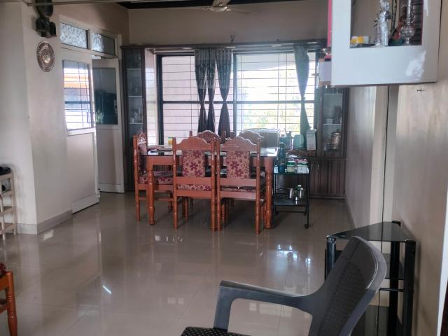 Resale | 2 BHK 1085 Sq.Ft. Apartment in Treedom Park