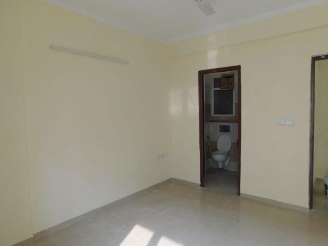 Resale | 2 BHK 1090 Sq.Ft. Apartment in Gulmohur Garden