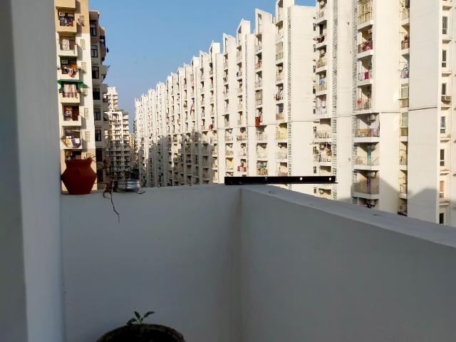 Resale | 2 BHK 1090 Sq.Ft. Apartment in Gulmohur Garden