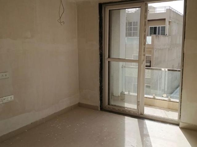 Resale | 2 BHK 1090 Sq.Ft. Apartment in Raja Park