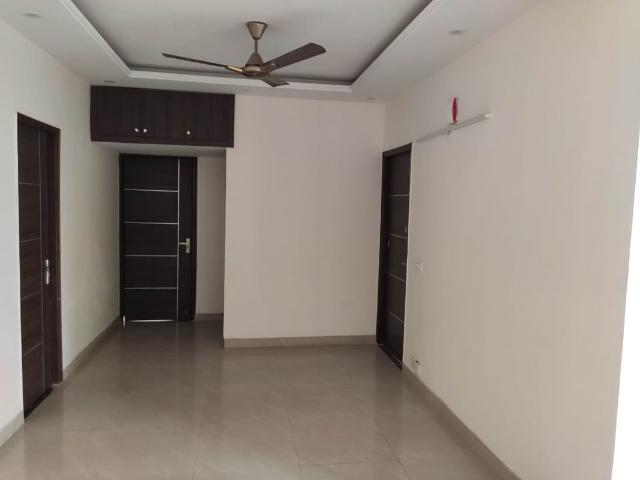 Resale | 2 BHK 1097 Sq.Ft. Apartment in Unitech The Residences Gurgaon