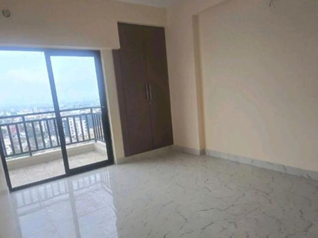 Resale | 2 BHK 1098 Sq.Ft. Apartment in The Golden Gate