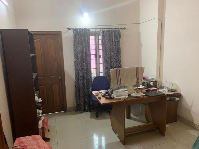 Resale | 2 BHK 1000 Sq.Ft. Apartment in Azimi Imroz