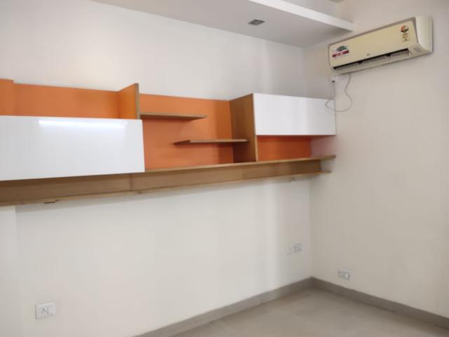 Resale | 2 BHK 1000 Sq.Ft. Apartment in BPTP Spacio