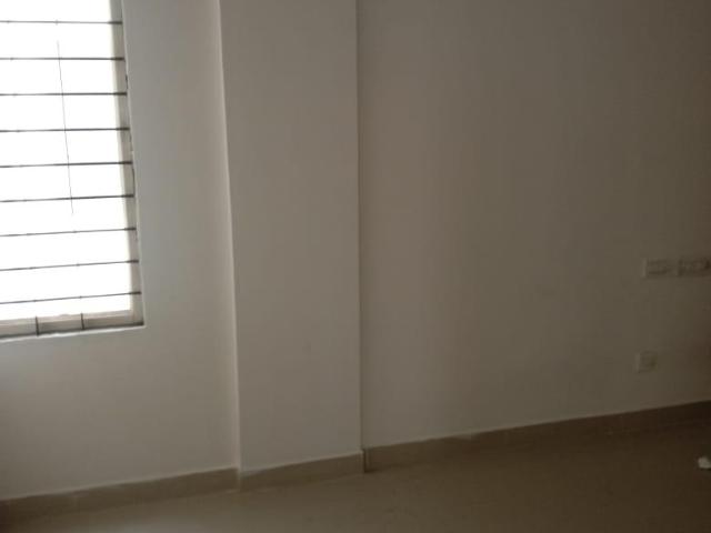 Resale | 2 BHK 1000 Sq.Ft. Apartment in Daadys Olive