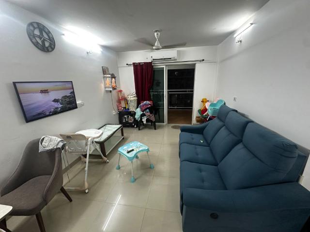 Resale | 2 BHK 1000 Sq.Ft. Apartment in Karia Konark Orchid