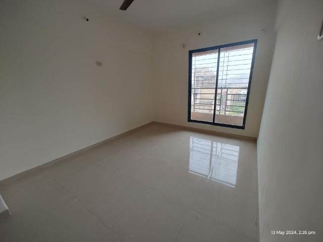 Resale | 2 BHK 1000 Sq.Ft. Apartment in Kharghar