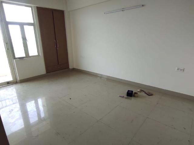 Resale | 2 BHK 1000 Sq.Ft. Apartment in KW Srishti