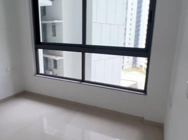 Resale | 2 BHK + 1000 Sq.Ft. Apartment in Indiabulls One Indiabulls