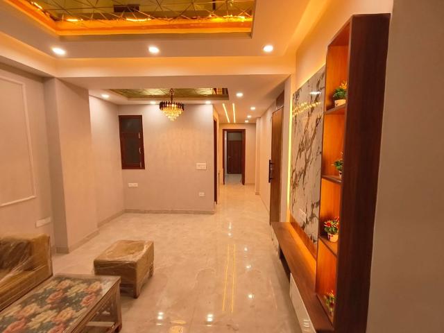 Resale | 2 BHK + 1000 Sq.Ft. Apartment in Sai Residency Noida