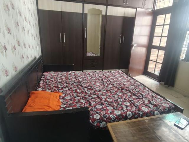 Resale | 2 BHK 1000 Sq.Ft. Apartment in Sector 61