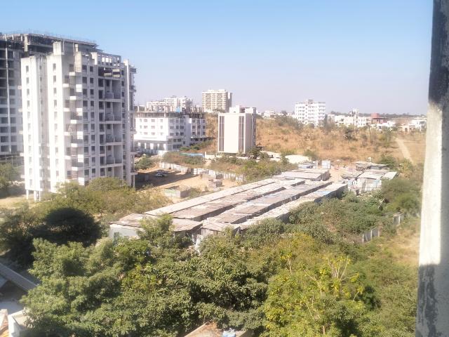Resale | 2 BHK 1000 Sq.Ft. Apartment in Shapoorji Pallonji Joyville Celestia