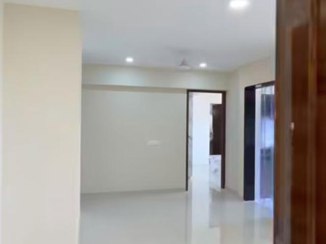 Resale | 2 BHK 1000 Sq.Ft. Apartment in Symphony Chembur