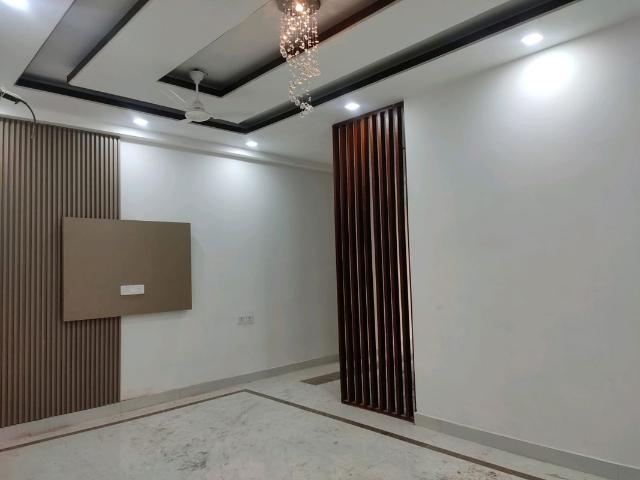 Resale | 2 BHK + 1000 Sq.Ft. Apartment in Palm Residency Chhatarpur